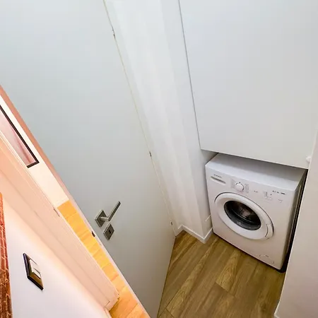Appartement 3 *